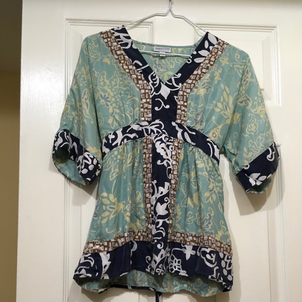 Adorable maternity blouse